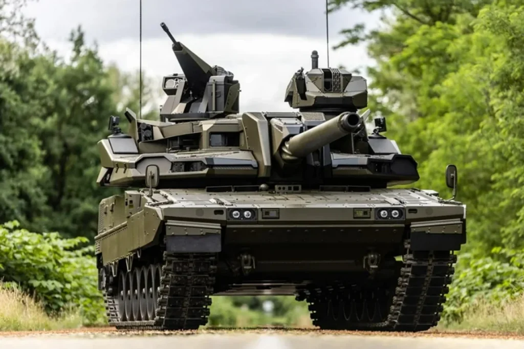 Танк CAPINT на базі Leopard 2A8 з безпілотною баштою та гарматою ASCALON