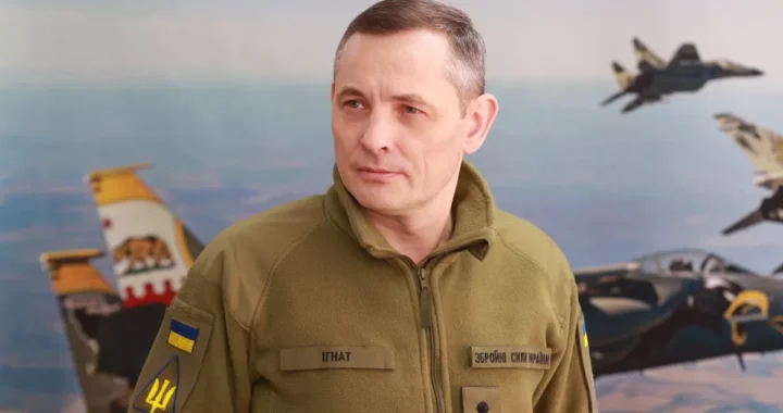 Юрий Игнат в форме ВСУ на фоне истребителей о распознавании ракет РФ