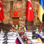 Путин и Зеленский за столом переговоров в Стамбуле по Украине