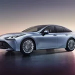 Водневий седан Toyota Mirai з композитними баками під тиском 700 бар