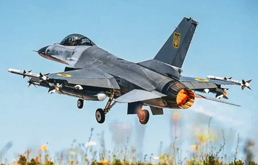 Український F-16 з форсажем злітає над полем квітів