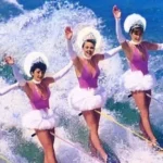 The Go-Go’s на водних лижах у сцені кліпу Vacation