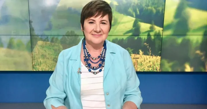 Синоптикиня Наталка Діденко в студії з прогнозом погоди в Україні