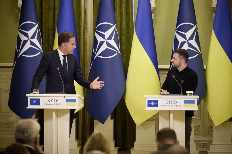 Зеленський та Столтенберг на саміті НАТО в Києві перед ударами РФ